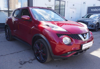 Подержанный автомобиль Nissan Juke 2017 года (3 фото)