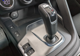 Подержанный автомобиль Jaguar E-Pace 2020 года (7 фото)