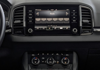 Подержанный автомобиль Skoda Karoq 2022 года (17 фото)