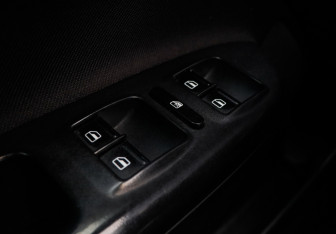 Подержанный автомобиль Skoda Octavia Wagon 2009 года (14 фото)