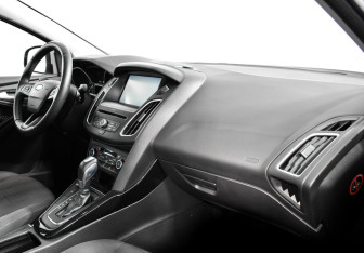 Подержанный автомобиль Ford Focus Sedan 2015 года (9 фото)
