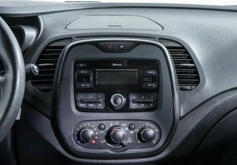 Подержанный автомобиль Renault Kaptur 2019 года (10 фото)