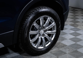 Подержанный автомобиль Cadillac XT4 2020 года (15 фото)