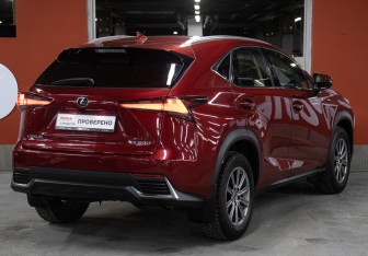 Подержанный автомобиль Lexus NX 2020 года (5 фото)