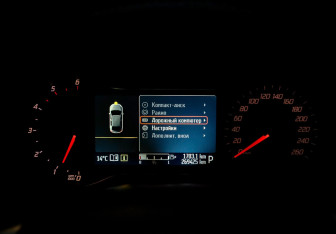 Подержанный автомобиль Ford Mondeo Sedan 2012 года (15 фото)