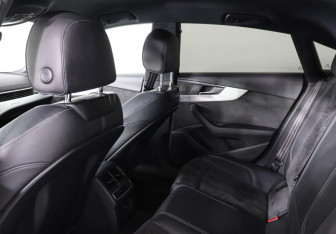 Подержанный автомобиль Audi A5 Liftback 2019 года (12 фото)