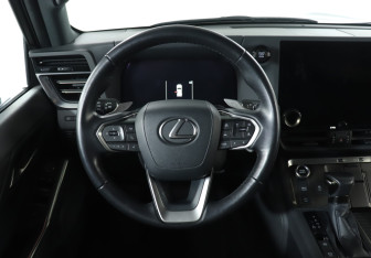 Подержанный автомобиль Lexus GX 2024 года (16 фото)