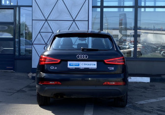 Подержанный автомобиль Audi Q3 2013 года (6 фото)
