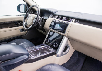 Подержанный автомобиль Land Rover Range Rover 2019 года (8 фото)