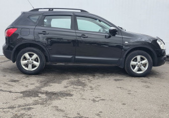 Подержанный автомобиль Nissan Qashqai 2009 года (4 фото)