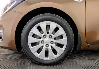 Подержанный автомобиль Kia Ceed Wagon 2017 года (18 фото)