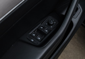 Подержанный автомобиль Volkswagen Passat Sedan 2019 года (15 фото)