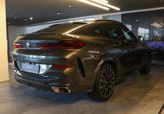 Новый BMW X6 2025 (4 фото)