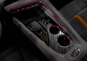 Подержанный автомобиль Zeekr 001 2023 года (24 фото)