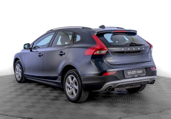 Подержанный автомобиль Volvo V40 Cross Country 2013 года (7 фото)