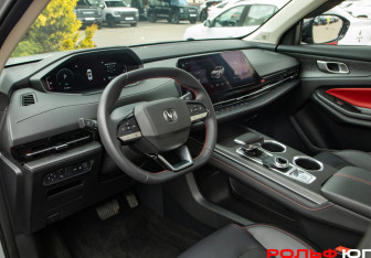 Подержанный автомобиль Changan UNI-T 2023 года (19 фото)