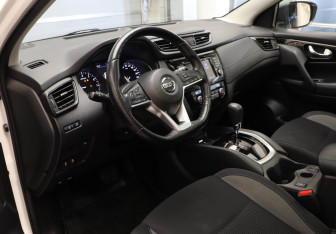 Подержанный автомобиль Nissan Qashqai 2021 года (7 фото)