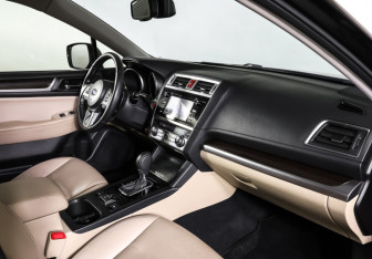 Подержанный автомобиль Subaru Outback Wagon 2017 года (11 фото)