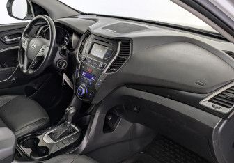 Подержанный автомобиль Hyundai Santa Fe 2018 года (13 фото)