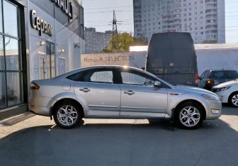 Подержанный автомобиль Ford Mondeo Sedan 2008 года (4 фото)