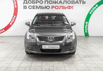 Подержанный автомобиль Toyota Avensis Sedan 2011 года (2 фото)
