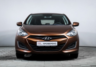 Подержанный автомобиль Hyundai i30 Hatchback 2012 года (2 фото)