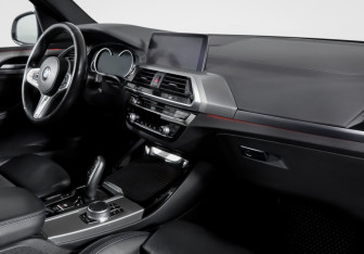 Подержанный автомобиль BMW X3 2019 года (9 фото)