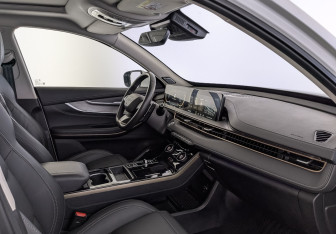 Подержанный автомобиль Exeed LX 2023 года (12 фото)