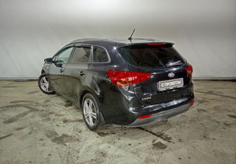 Подержанный автомобиль Kia Ceed Wagon 2013 года (7 фото)