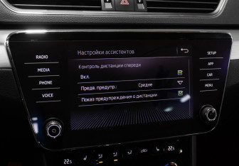 Подержанный автомобиль Skoda Superb Liftback 2019 года (20 фото)