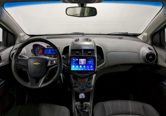 Подержанный автомобиль Chevrolet Aveo Sedan 2013 года (22 фото)