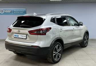 Подержанный автомобиль Nissan Qashqai 2019 года (5 фото)