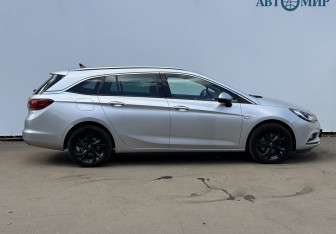 Подержанный автомобиль Opel Astra Wagon 2019 года (4 фото)