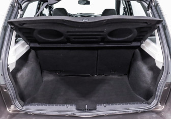 Подержанный автомобиль Datsun mi-DO 2015 года (12 фото)