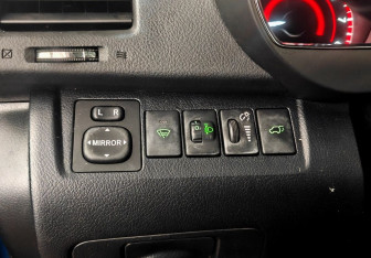 Подержанный автомобиль Toyota Highlander 2011 года (15 фото)