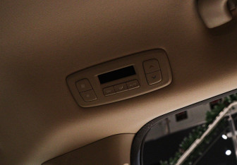 Подержанный автомобиль Kia Carnival 2020 года (12 фото)