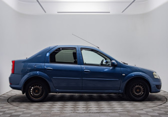 Подержанный автомобиль Renault Logan Sedan 2010 года (4 фото)