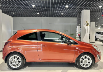 Подержанный автомобиль Opel Corsa 2012 года (4 фото)
