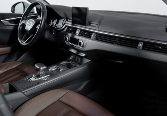 Подержанный автомобиль Audi A4 Sedan 2018 года (9 фото)