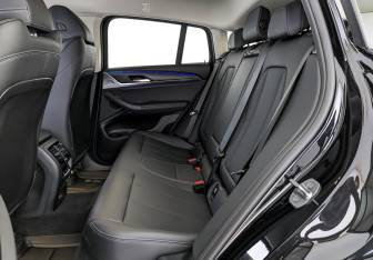 Подержанный автомобиль BMW X4 2022 года (18 фото)