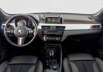 Подержанный автомобиль BMW X1 2020 года (14 фото)