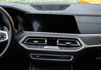 Подержанный автомобиль BMW X7 2021 года (13 фото)