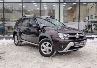 Подержанный автомобиль Renault Duster 2018 года (3 фото)