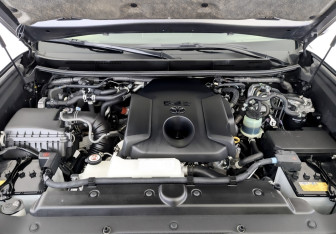 Подержанный автомобиль Toyota Land Cruiser Prado 2021 года (9 фото)