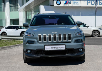 Подержанный автомобиль Jeep Cherokee 2014 года (2 фото)