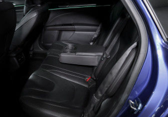 Подержанный автомобиль Ford Mondeo Sedan 2015 года (10 фото)