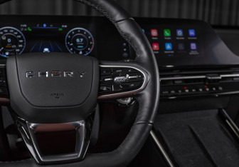 Подержанный автомобиль Omoda C5 2023 года (17 фото)