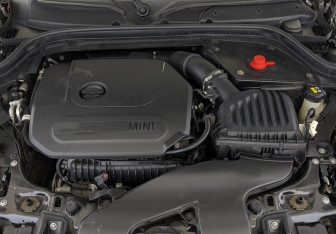 Подержанный автомобиль MINI Hatch 2020 года (9 фото)