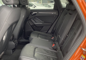 Подержанный автомобиль Audi Q3 2020 года (17 фото)