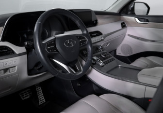 Подержанный автомобиль Hyundai Palisade 2019 года (14 фото)
